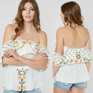 *NWT* Gimmicks Off the Shoulder Top